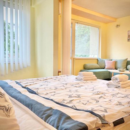 Sunny Central Apartment With Tv & Wi-Fi Stara Zagora Esterno foto